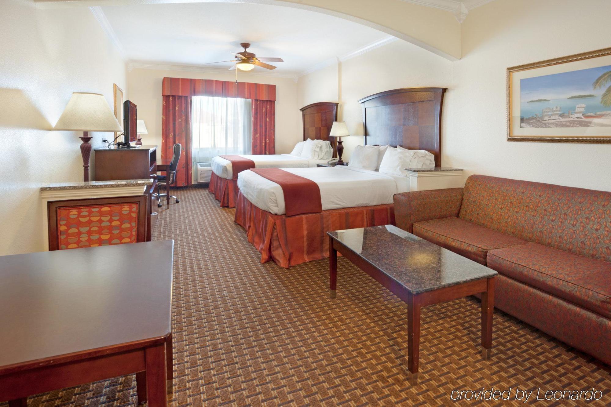 Holiday Inn Express Hotel And Suites South Padre Island, An Ihg Hotel Стая снимка